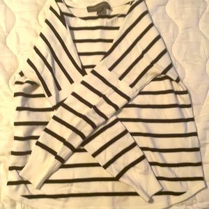 Fence Connection Women’s Sweater Small